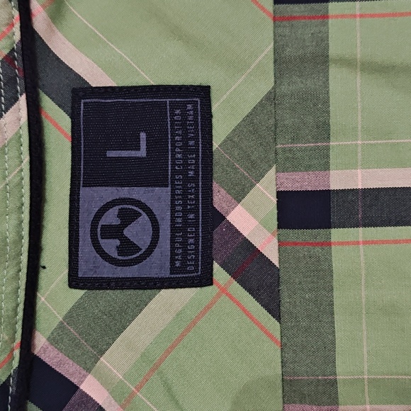Men's Magpul Tactical Shirt, Size Large - Picture 4 of 7